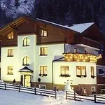 Gaestehaus Gratz - Inklusive Eintritt In Alpentherme Penzion