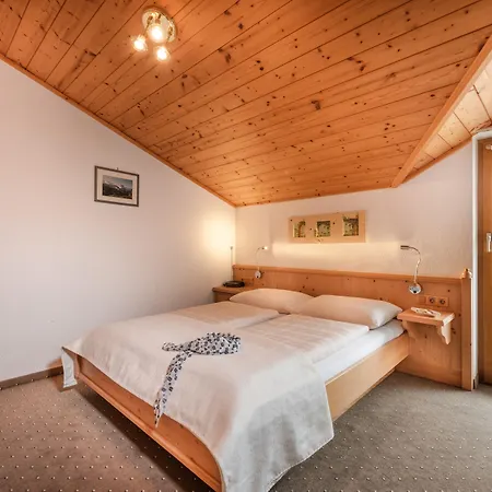 Gaestehaus Gratz - Inklusive Eintritt In Alpentherme Penzion 3*