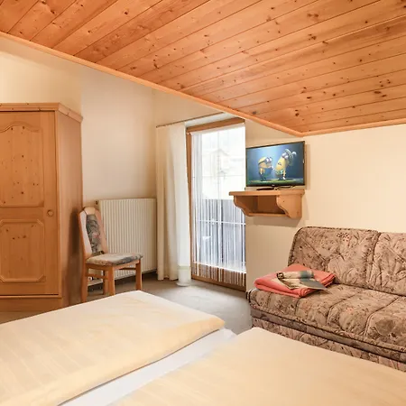 Gaestehaus Gratz - Inklusive Eintritt In Alpentherme בית הארחה 3*