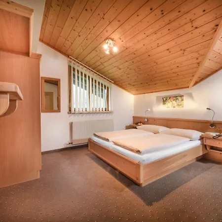 Gaestehaus Gratz - Inklusive Eintritt In Alpentherme 3*