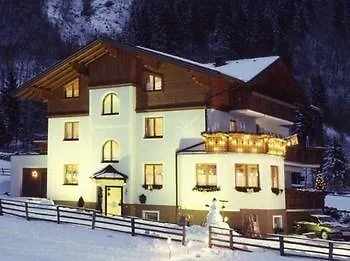 Gaestehaus Gratz - Inklusive Eintritt In Alpentherme ゲストハウス