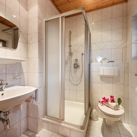 בית הארחה Gaestehaus Gratz - Inklusive Eintritt In Alpentherme 3*